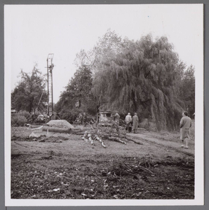 WAT001003522 Aanleg bronbemaling in het Molenplantsoen door de firma Hoebe uit Heiloo.