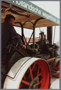 WAT001005121 Purmerend. Wegenbouw, stoomwals.