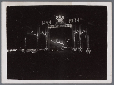 WAT001005176 Purmerend, september 1934. Beemsterbrug feestelijk verlicht tijdens herdenkingsfeest: Purmerend 450 jaar ...