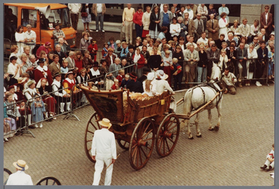 WAT001005428 Purmerend 500 jaar marktstad. Historische optocht