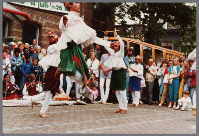 WAT001005526 Purmerend 500 jaar marktstad. Breugeliaanse dag. Indiase dansen