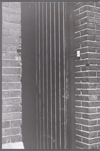 WAT001008536 Steeg naast de slagerij.