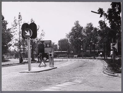 WAT001008664 Verkeerslichten worden gesteld, hoek Hoornselaan, Annette Poelmanstraat.