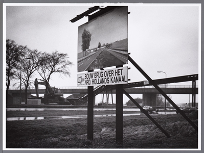 WAT001008936 Bouw brug over het Noord Hollandskanaal.