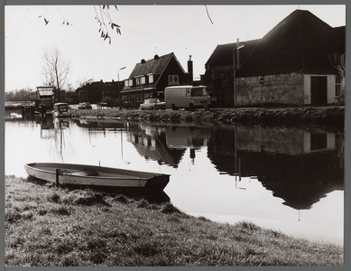 WAT001009377 Van het Molenplantsoen met links de Hoornsebrug.