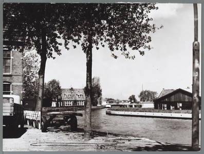 WAT001010214 De nieuwe verlegde Where met op de voorgrond het Looiersplein.Links op de hoek, pand van Lankema.