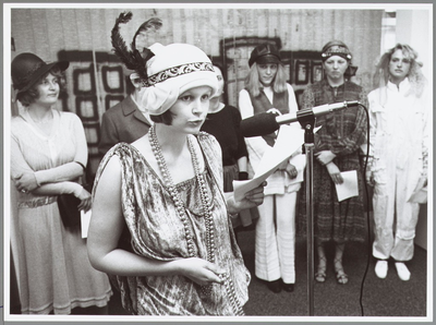 WAT001014391 Opening bieb aan de waterlandlaan.