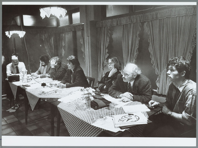 WAT001015305 Enkele gemeenteraadsleden van de gemeente Purmerend.Discussieavond.