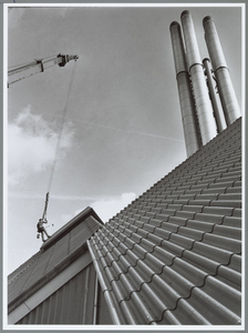 WAT001015480 Schilderen warmtekrachtcentrale.