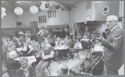 WAT001015703 Op receptie bij 60-jarig bestaan Nivon.Het Nivon, afdeling Purmerend, vierde zaterdagmiddagin wijkcentrum ...