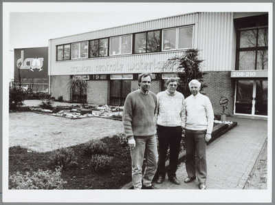 WAT001015884 Dranken Centrale Waterland. V.l.n.r.: E. Blakborn, J.B. Molenaar en C. Kwakman.