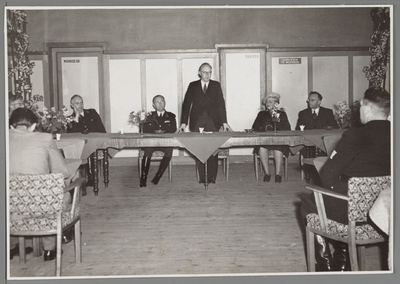 WAT001016833 Burgemeester Reinder Kooiman voert het woord.