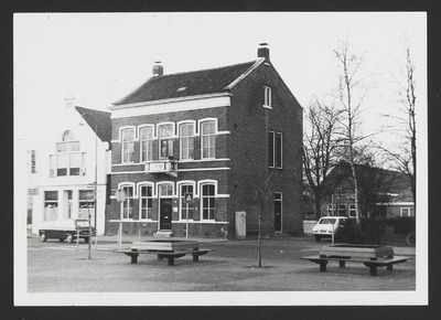 WAT001018639 Het oude Raadhuis. Nu (2013) is hier Restaurant 'De Pepermolen' in gevestigd.