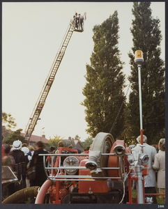 WAT001019450 In het kader van het 650-jarig bestaan van Landsmeer- Watergang werd er op maandag 31 mei 1976 een grote ...