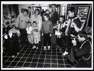 WAT003005617 Expositie bibliotheek Volendam