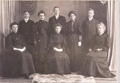 WAT120002920 Gezin Booij uit Purmerend omstreeks 1900.