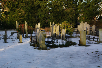 WAT120002985 Jisp. Winter 2010. Begraafplaats.