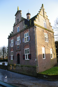 WAT120002994 Jisp. Winter 2010. Oude Raadhuis en bevroren sloot.