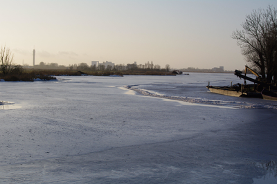 WAT120002999 Jisp. Winter 2010. Het bevroren Zwet.
