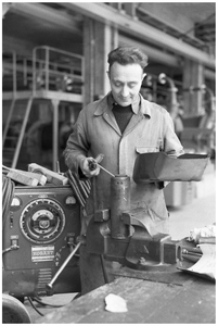 WAT120003776 STICK_ATLAS/Van Gelder/medewerkers/vgz 097 papierfabriek Van Gelder Zn.