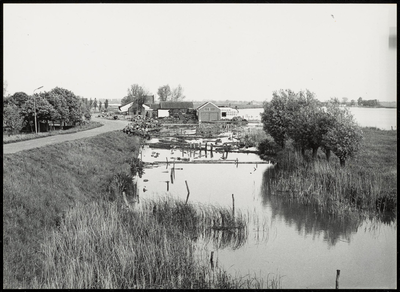 WAT050001738 De houtzaagmolen na de brand