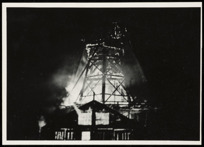 WAT050000253 De brand in de houtzaagmolen