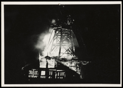 WAT050000254 De brand in de houtzaagmolen