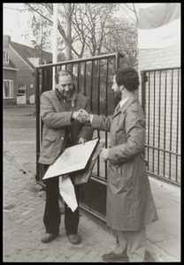 WAT050000854 Opening van het complex van Gemeentewerken en Plantsoenendienst aan het Galgeriet. Wethouder Verbeek ...