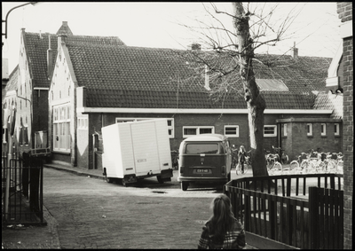 WAT050001884 Schoolgebouw op de hoek van de Beestenmarkt en het Weezenland