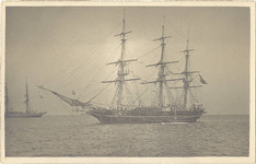foto-15324 Het opleidingsvaartuig der KNM. De Urania voor Hoorn, 1900
