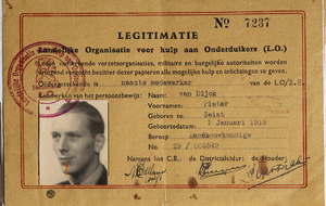 62a Binnenkant legitimatiebewijs van P. van Dijck