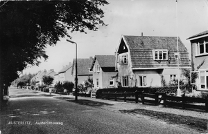 92 Eerste woningen Austerlitzseweg komende vanaf de Oude Postweg.