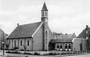 95 Tot 1984 was Heidenoord ons kerkgebouw, in dat jaar werd in Austerlitz het nieuwe kerkgebouw de Hoeksteen opgeleverd