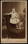 1820 -1 Portret van een meisje met houten paard, staand op een stoel., 1868-01-01