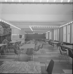 4894 Deventer - Persfotograaf D.W. Nijland: De aula van het Alexander Hegius gymnasium aan de Noordenbergstraat.