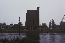 3549 Deventer - Pothoofd - silo KapellePlaatsen van springladingen en het laten springen van de eerste silo van Kapelle ...