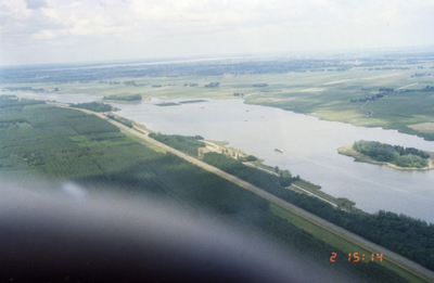 1987 - Het Drontermeer, luchtfoto op 2 juni 1989