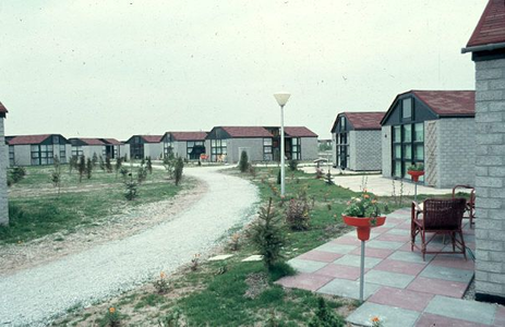 2093 - Vakantiehuisjes van de Kampeervereniging Muiderberg in het Larserbos