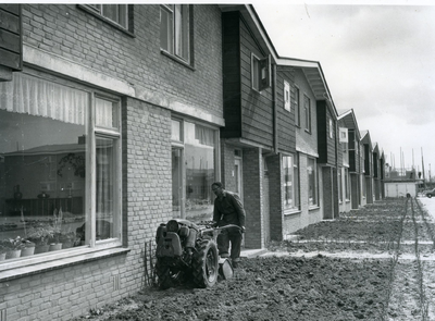 3032 - Eerste bewoonde woningen te Dronten a/d Boeierstraat