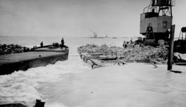408 - Caisson in Klompe Geul bij hoogwater