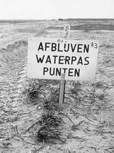 164 - Drainagewerkzaamheden. Waterstandsbuis bij het waterpaspunt