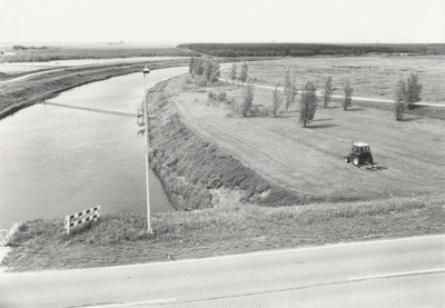 85 - Vast punt 12: de Hoge Dwarsvaart, vanaf gemaal 'Lovink' bij Harderwijk, gezien in noordwestelijke richting