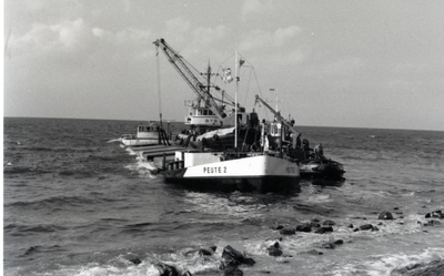 2778 - Stranding binnenvaartschip op de Noordermeerdijk