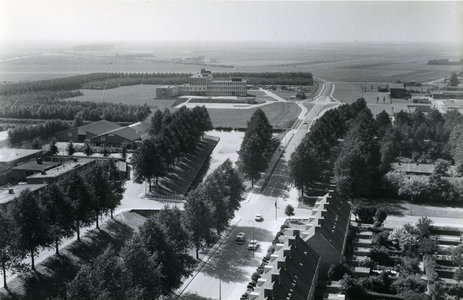 15 - Luchtfoto Emmeloord met Dr. Janssen ziekenhuis