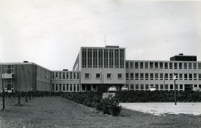 52 - Dr. Janssen ziekenhuis hoofdingang