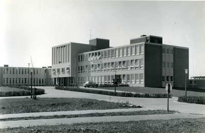 53 - Dr. Janssen ziekenhuis hoofdingang