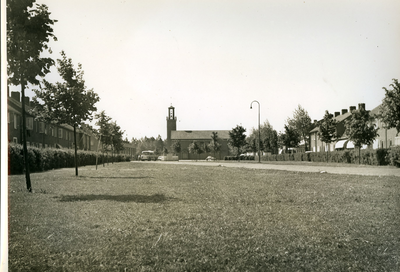 143 - De Nederlands Hervormde kerk en de Breestraat, gezien vanuit het zuiden