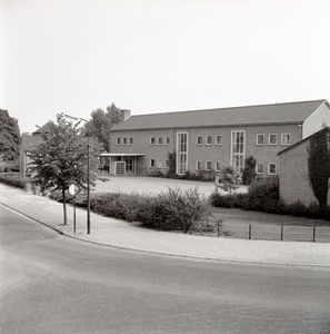 BB-FA-MsJospe00220; Katholieke Rientjes-mulo (mavo)