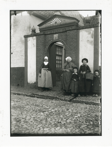 1529 - Ingang weduwenhofje.