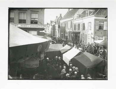 1560 - Kermis in de stad.